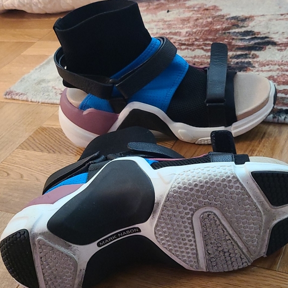 Marc Nason Los Angeles - Picture 3 of 3